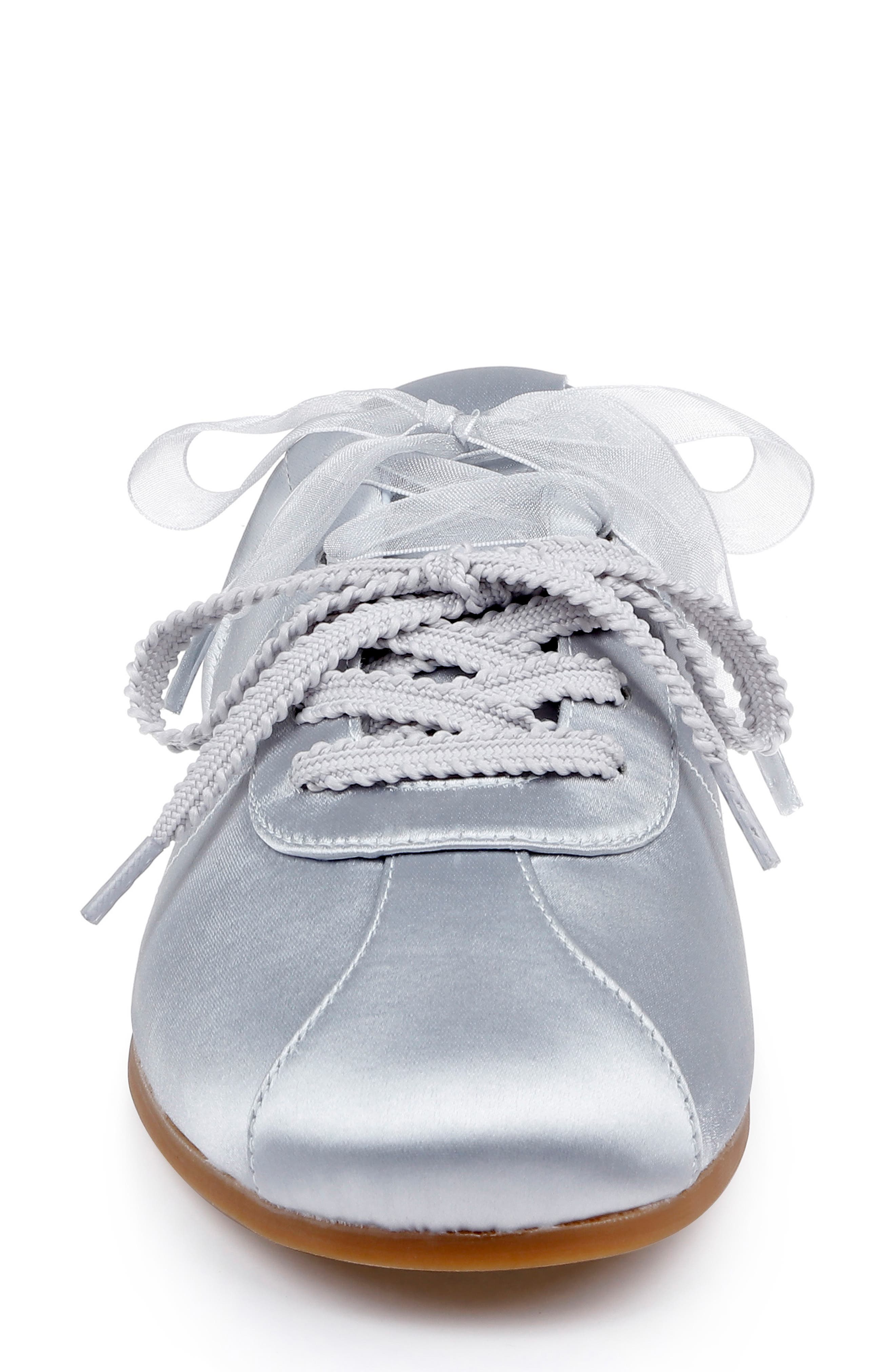 Priscila Mule, Alternate, color, PALE BLUE
