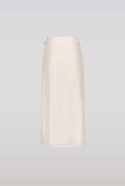 Saemdi Raw Silk Wrap Skirt In Cream