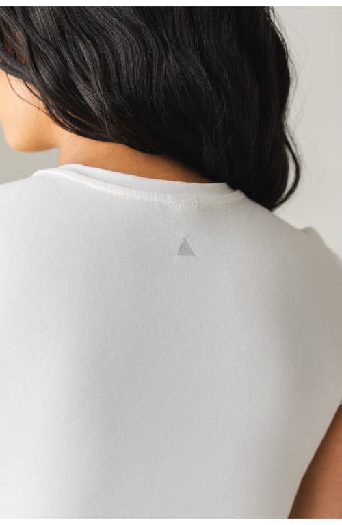 Vitality Basis Full Tee In Snow