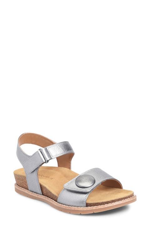 Gwen Wedge Sandal (Women)