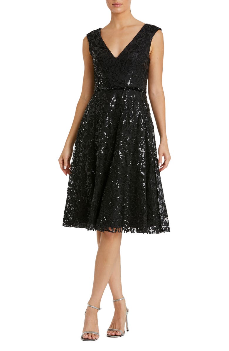 Mac Duggal Baroque Sequined V Neck Cap Sleeve Dress, Main, color, Black