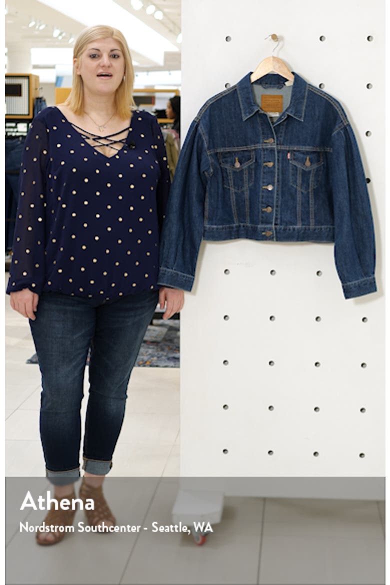 Levi's® Pleated Sleeve Trucker Jacket video