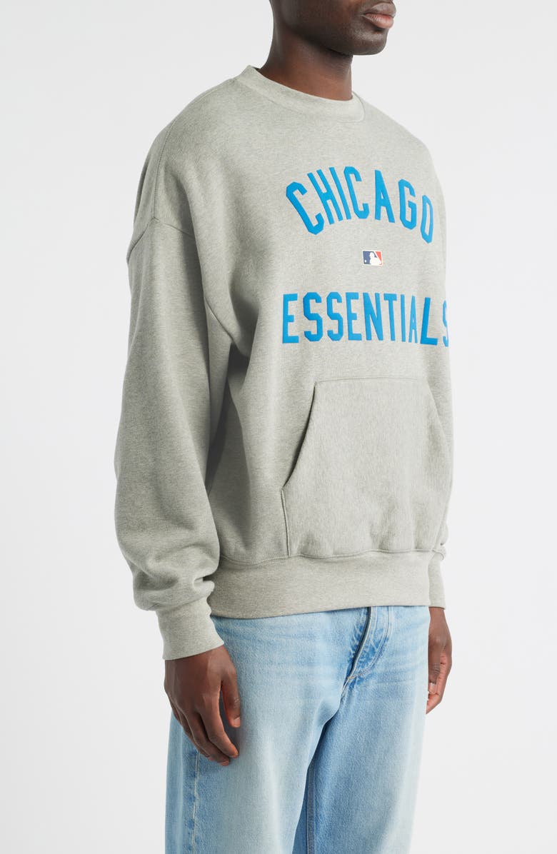 Fear of God Essentials MLB Cubs Sport Fit Cotton Graphic Crewneck Sweatshirt, Alternate, color, Warm Heather