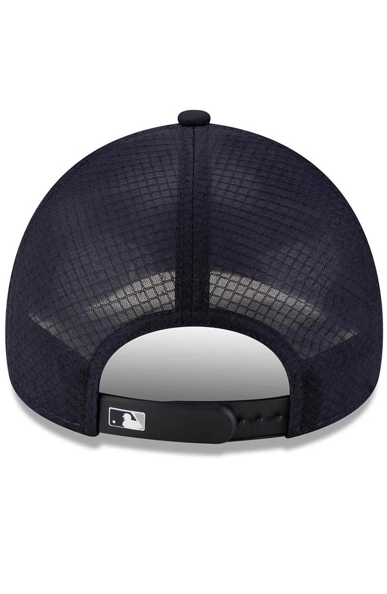 New Era Men's New Era Navy New York Yankees 2026 Batting Practice Apex 9FORTY Adjustable Trucker Hat, Alternate, color, Navy