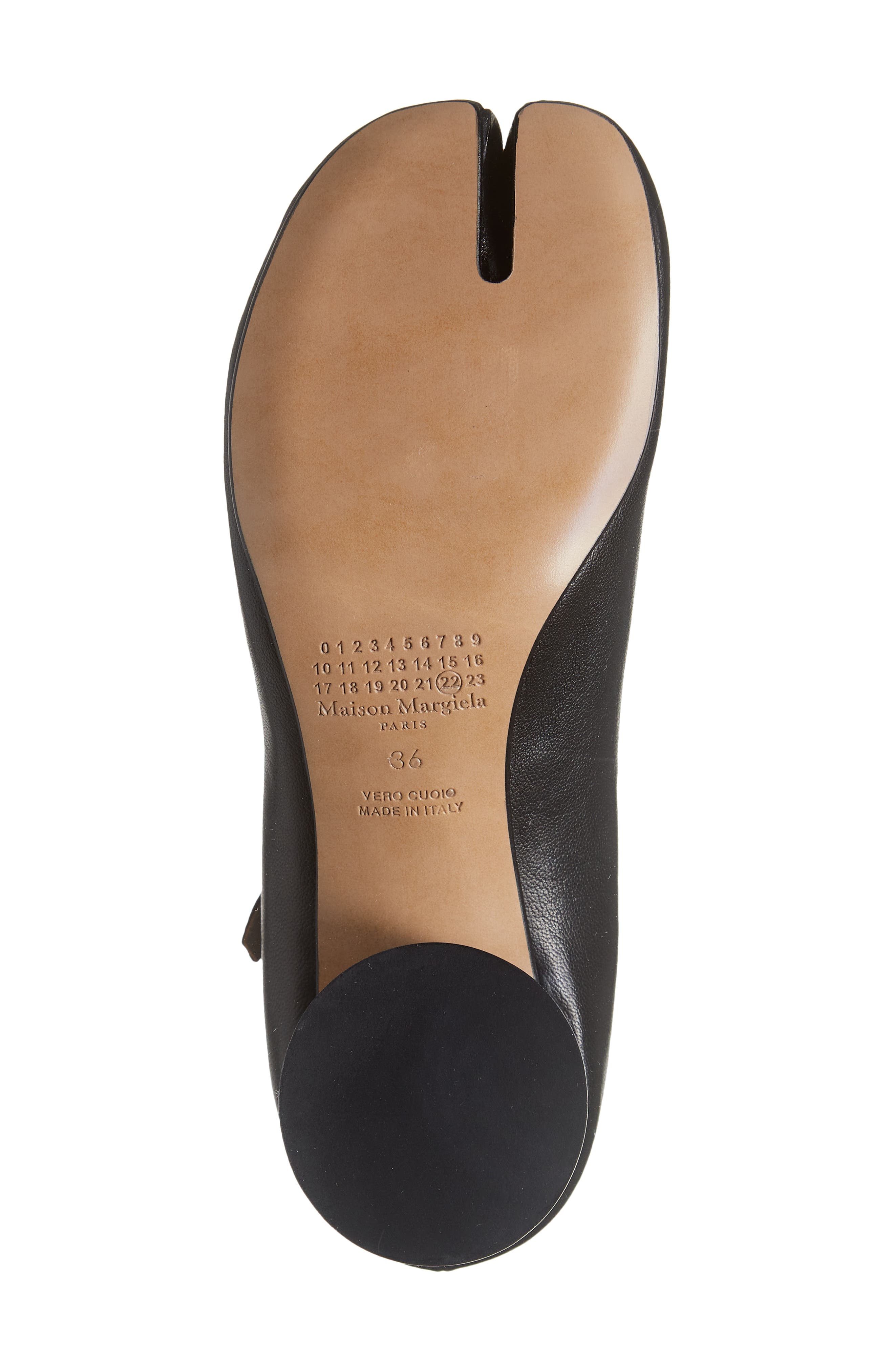 Maison Margiela Décolleté Tabi Mary Jane Pump, Alternate, color, 