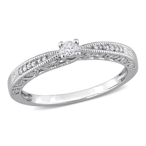 1/10 CTW Diamond Vintage Ring