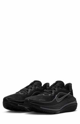 Air Winflo 12 Running Shoe