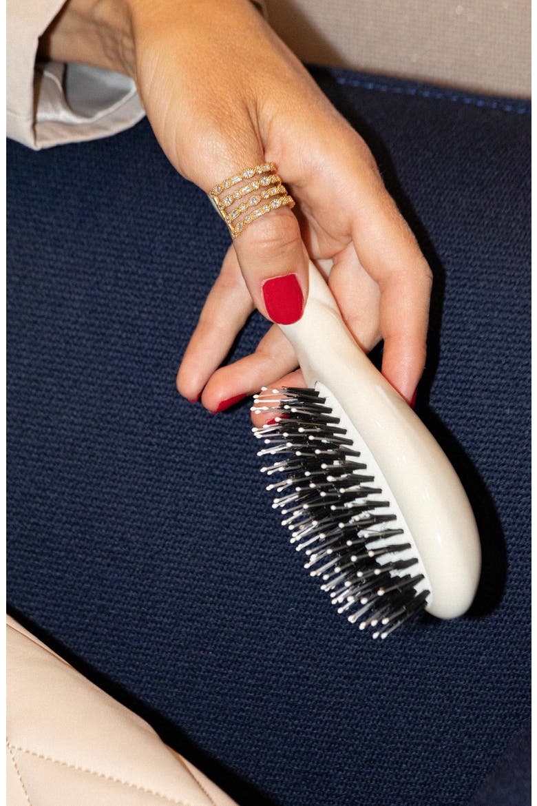 N.03 The Small Gentle Scalp Care Hairbrush, Alternate, color, CREAMY WHITE