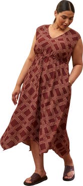 Live Unlimited Geo Print V-Neck Hanky Hem Dress
