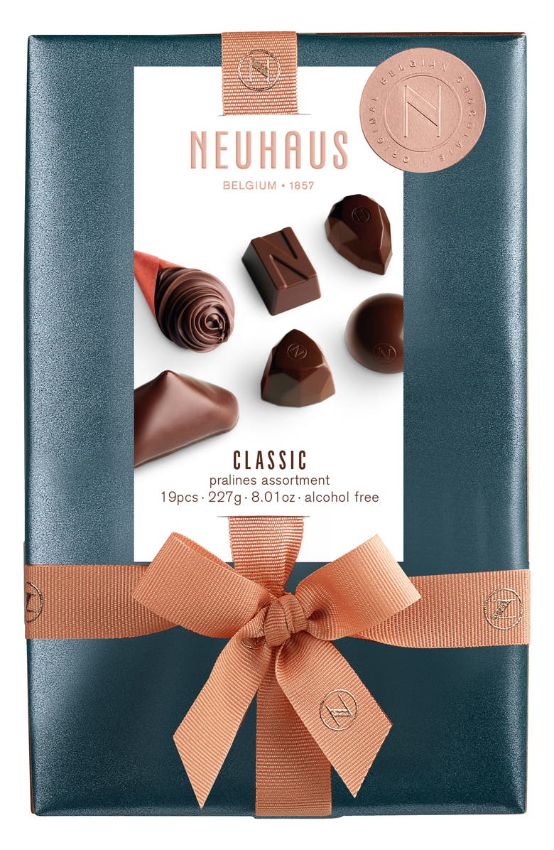 NEUHAUS 9-Piece Classic Pralines Gift Box, Main, color, Blue