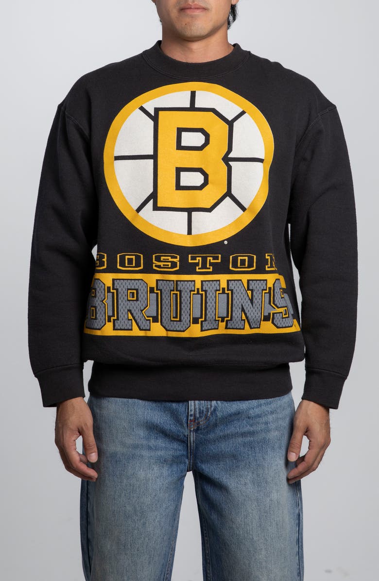 Elwood Vintage Boston Bruins Crewneck Tee, Main, color, Black