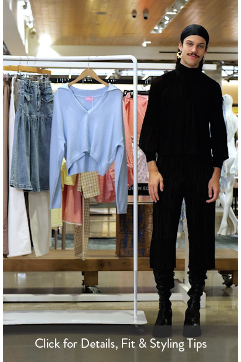 Marcie Oversize Crop Sweater video