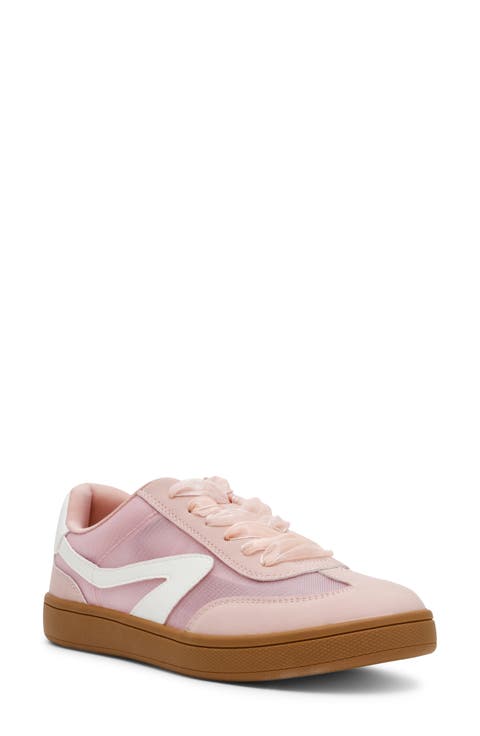 Voyage Sneaker (Women)