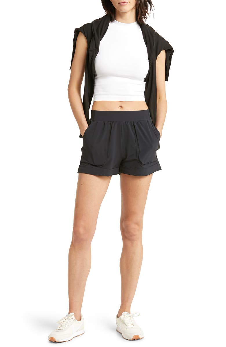 Zella Getaway Cargo Pocket Shorts, Alternate, color, 