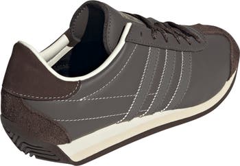 Country Low Top Sneaker