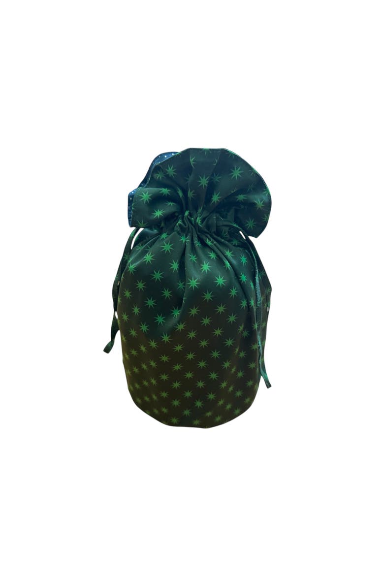 Medium Reusable Fabric Gift Bag | Stars and Snow - Pack of 8, Main, color, Green