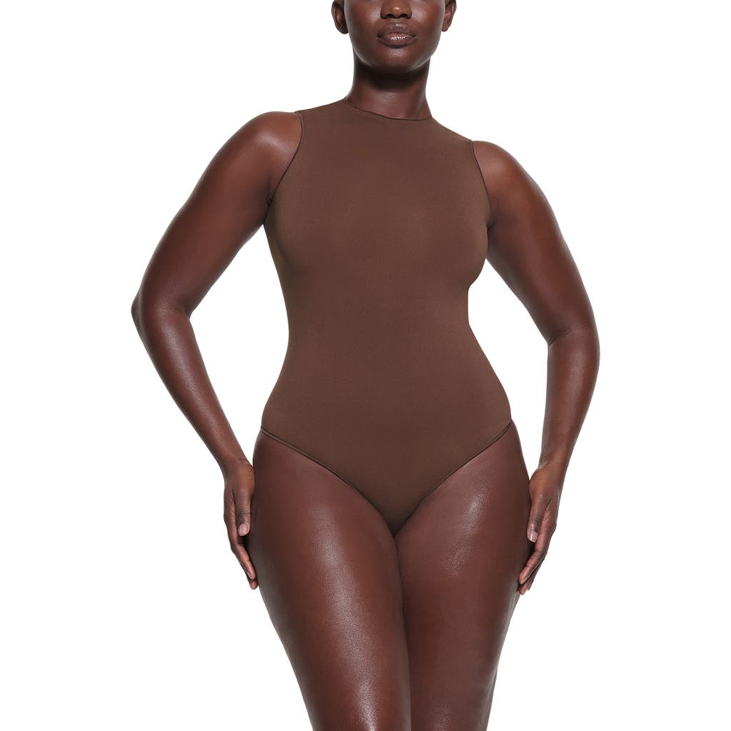 SKIMS SKIMS ESSENTIAL BODYSUITS SLEEVELESS CREWNECK BODYSUIT