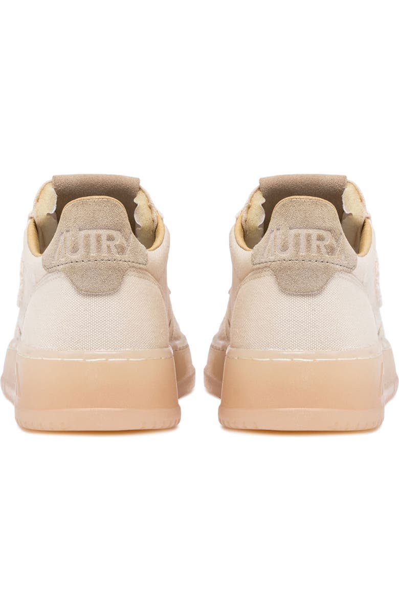 AUTRY Medalist Low Sneaker, Alternate, color, Ivory Canvas