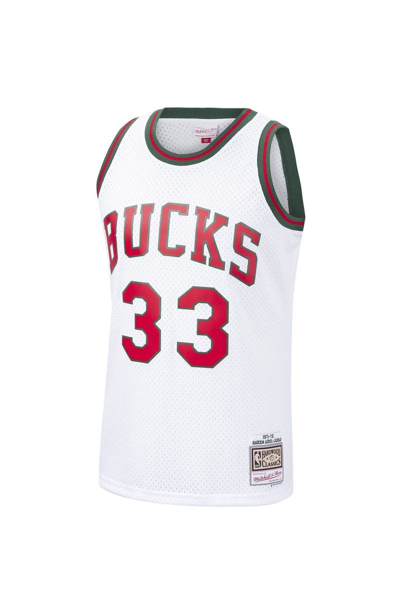 Mitchell & Ness Men's Mitchell & Ness Kareem Abdul-Jabbar White Milwaukee Bucks 1971/72 Hardwood Classics Swingman Jersey, Alternate, color, 