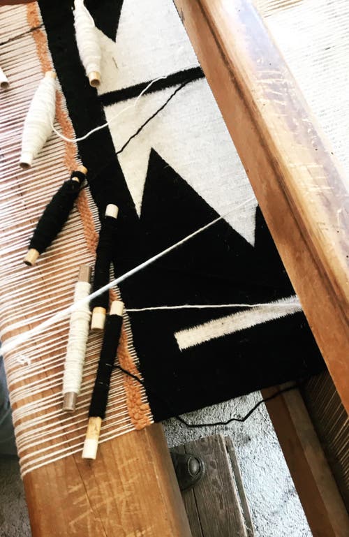 ARCHIVE NEW YORK ARCHIVE NEW YORK ZAPOTEC BLACK AND IVORY CHEVRON HANDWOVEN FLATWEAVE WOOL RUG 