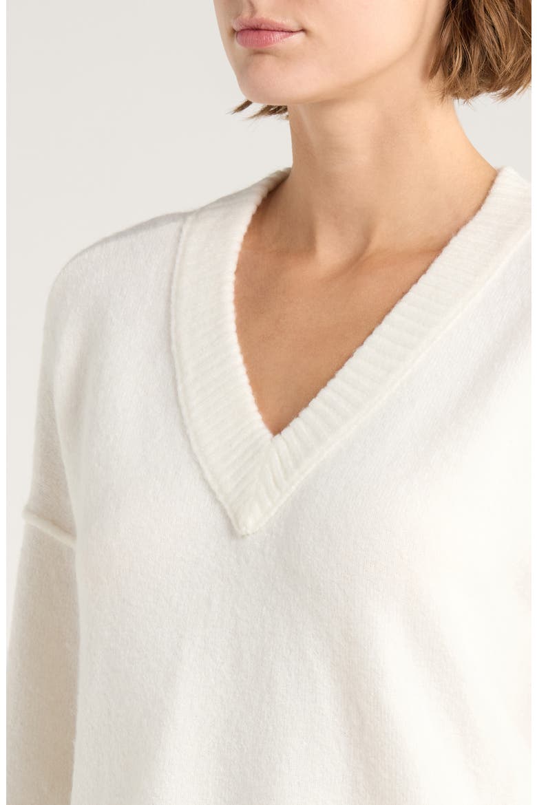 High-Low V-Neck Sweater, Alternate, color, ANTIQUE WHITE