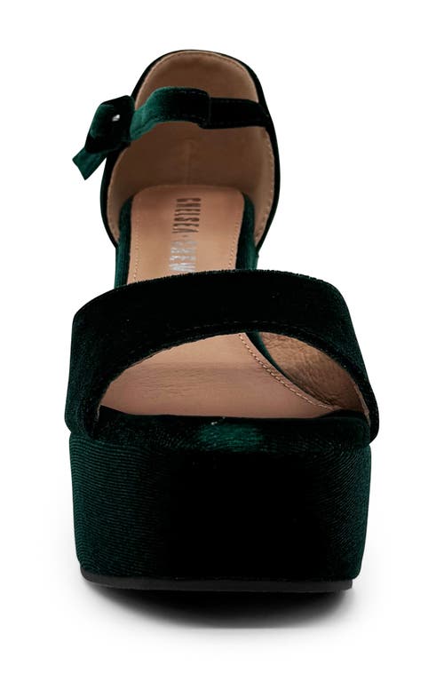 Chelsea Crew Quill Sandal In Green Velvet