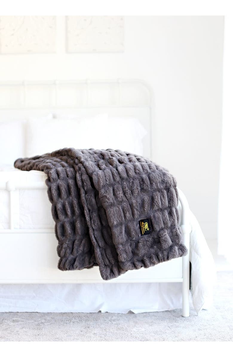 Minky Couture Hugs Charcoal Blanket, Main, color, Gray