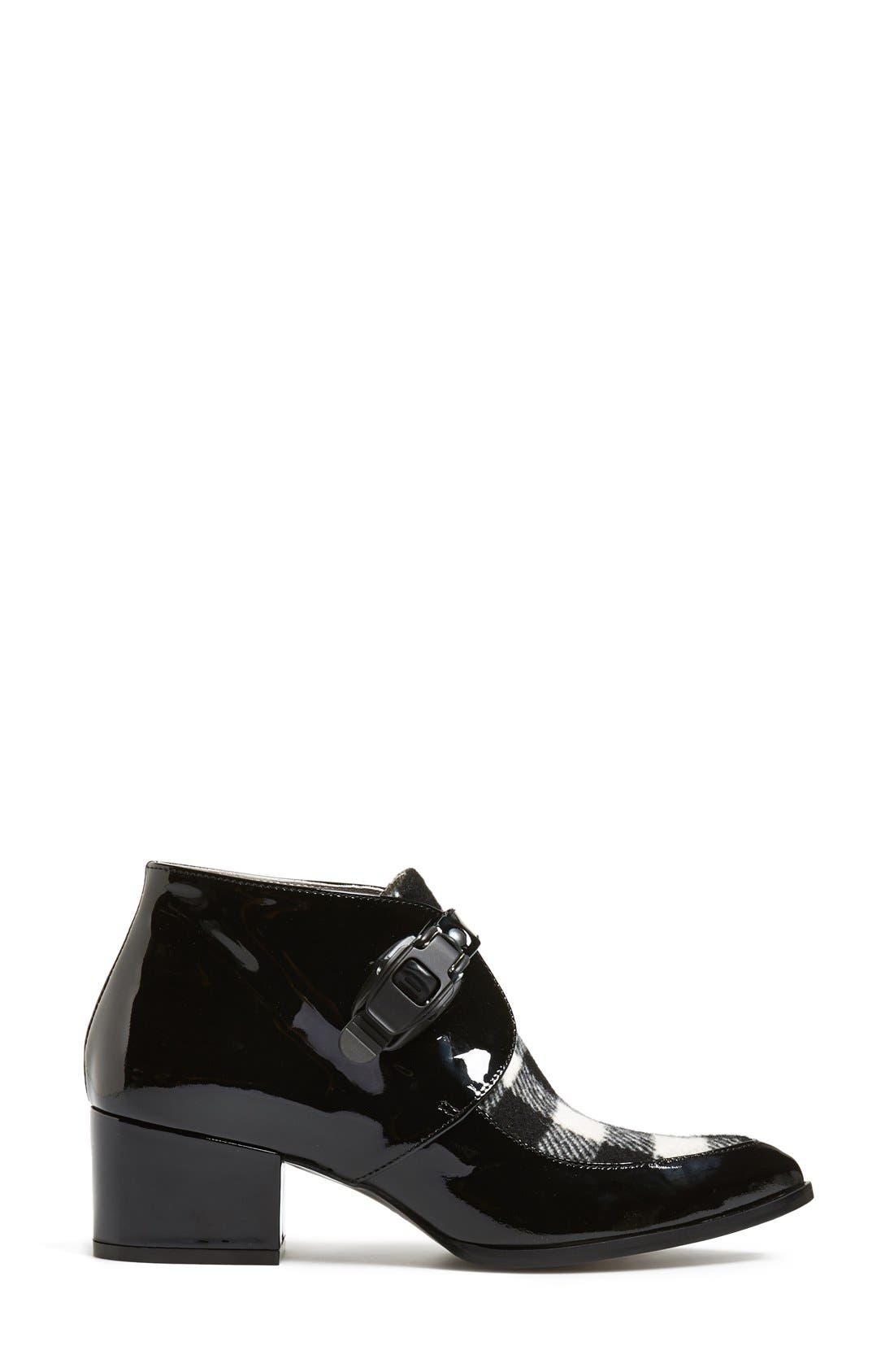 Pointy Toe Bootie, Alternate, color, BLACK/ WHITE TARTAN