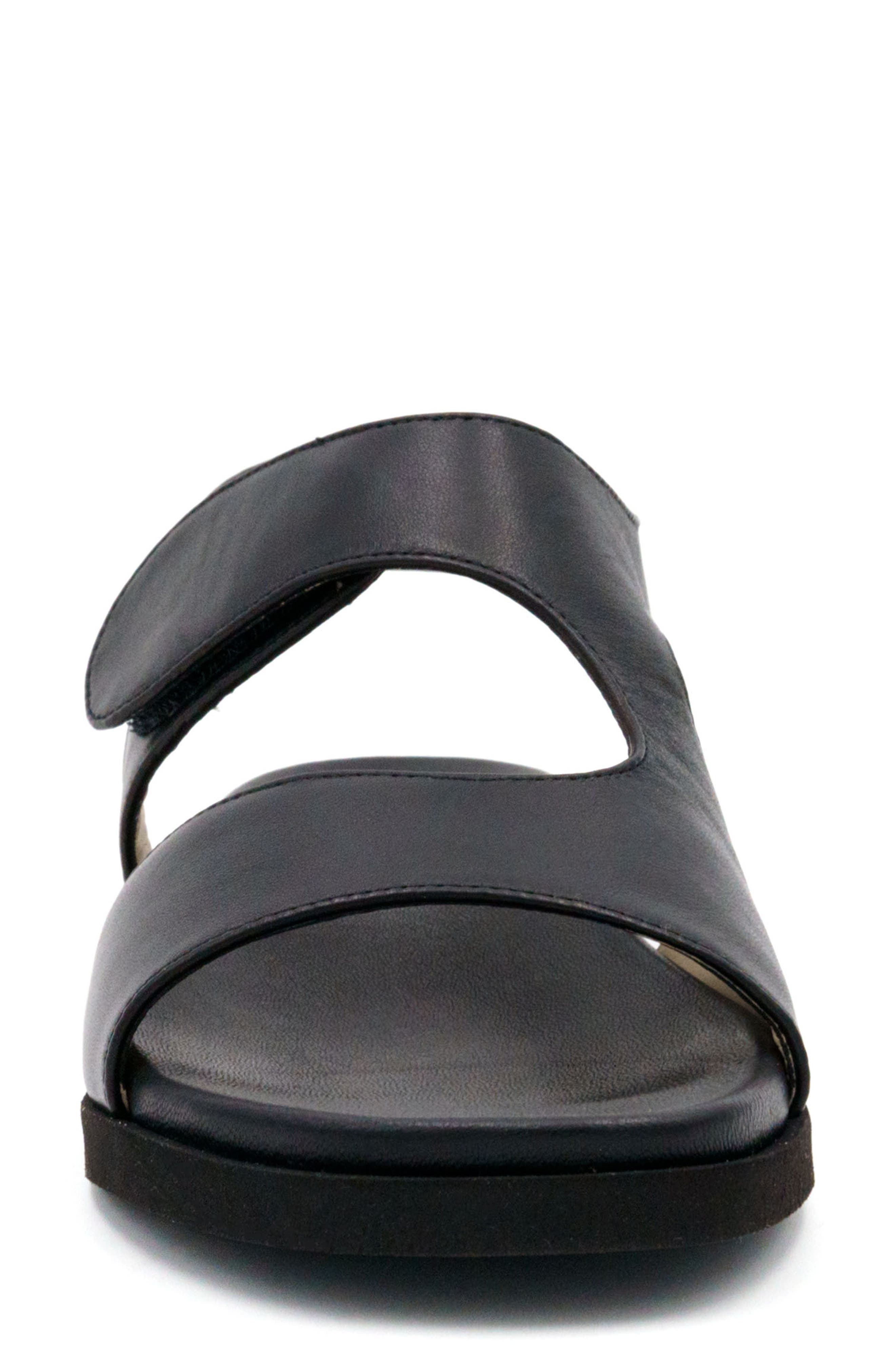 Amalfi by Rangoni Beata Sandal, Alternate, color, Black Parmasoft