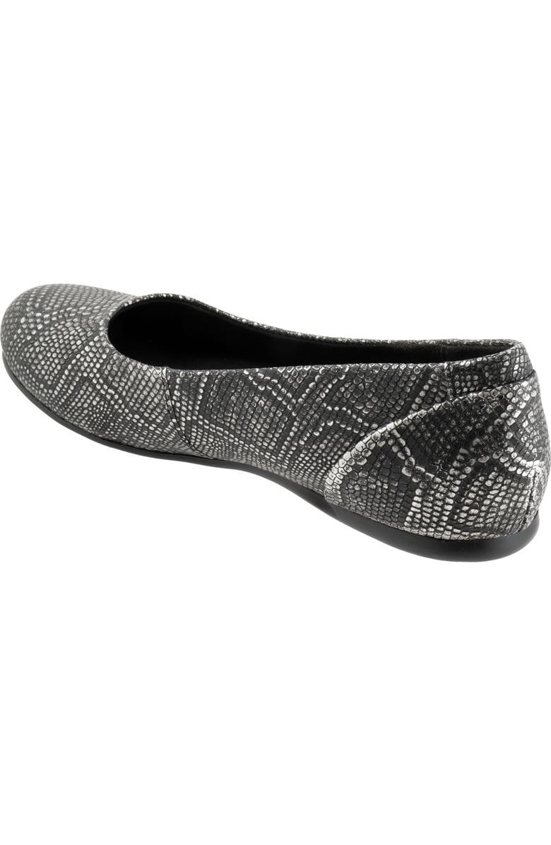 SoftWalk<sup>®</sup> Sonoma Flat, Alternate, color, Black Snake