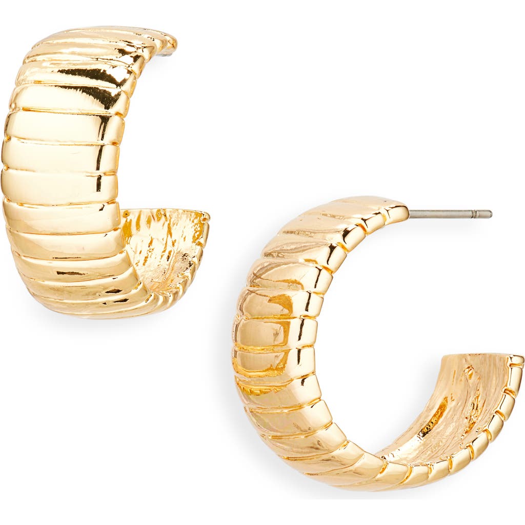 Cara Ribbed Hoop Earrings In Gold