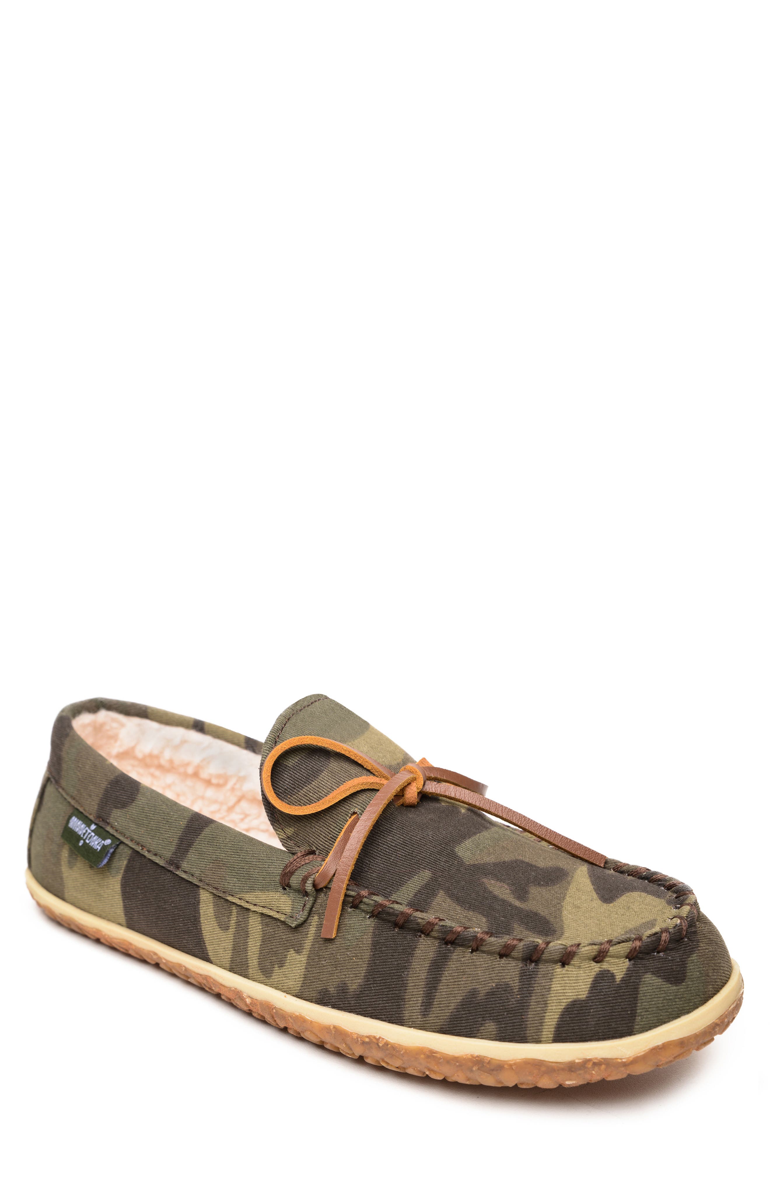 Minnetonka Tomm Faux Shearling Lined Hard Sole Slipper, Main, color, 