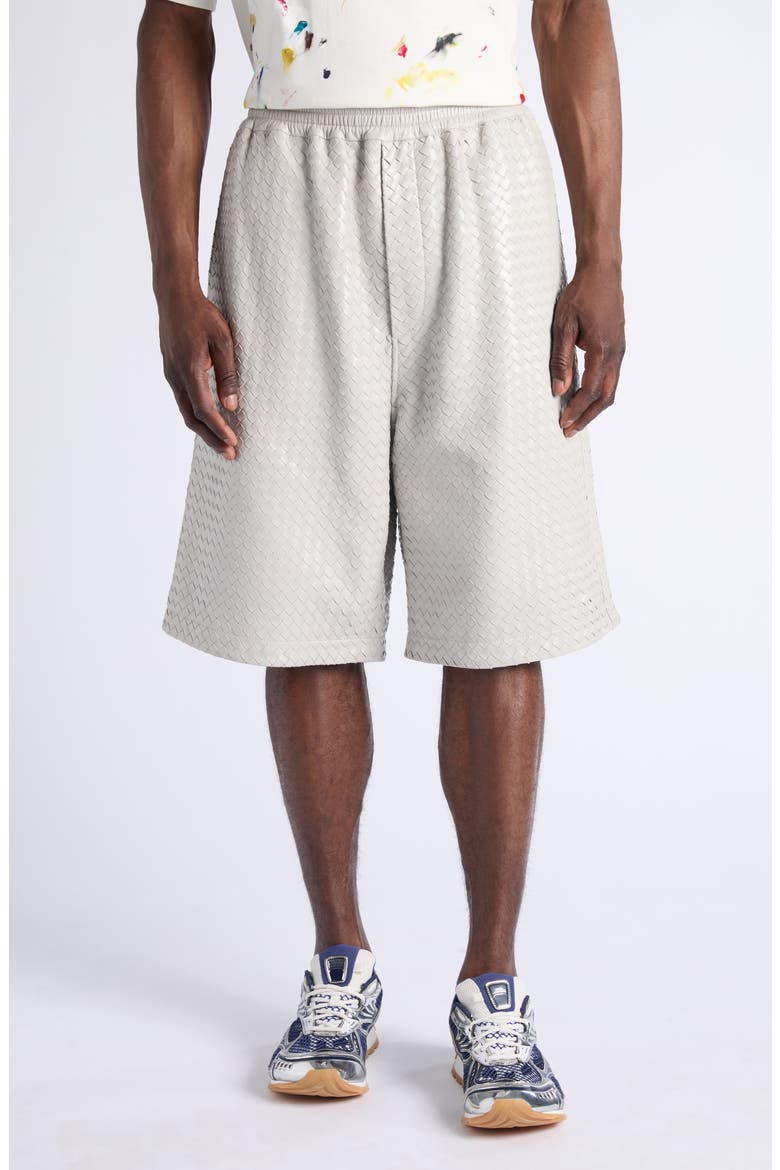 Small Intrecciato Shiny Leather Wide Leg Elastic Waist Shorts, Main, color, 1427 PEARL GREY