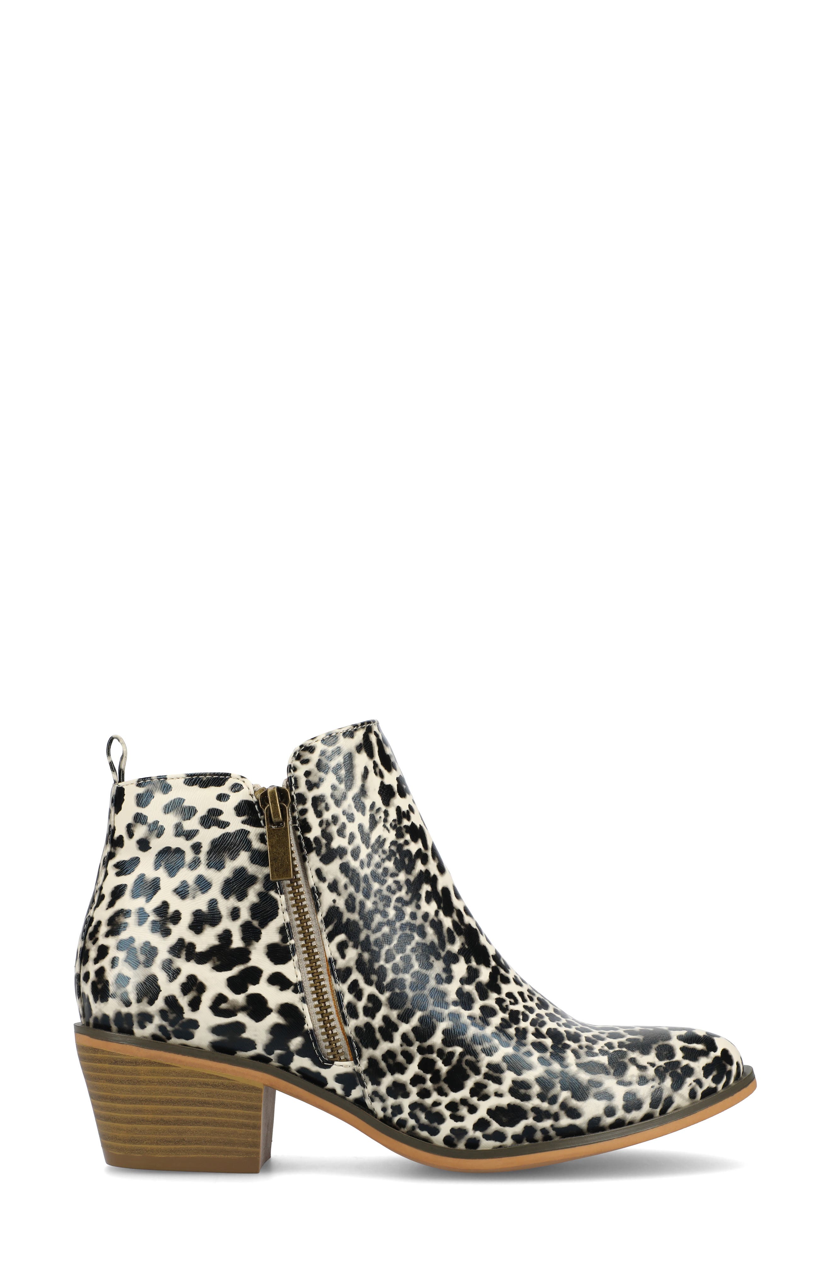 Journee Collection JOURNEE Rebel Side Zip Bootie, Alternate, color, Leopard