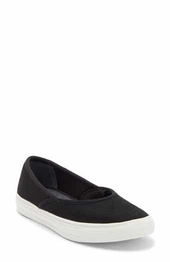 Crossover Sneaker Flat