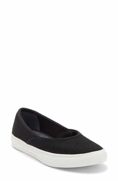FUCHSIA <p>Crossover Sneaker Flat (Women)</p>