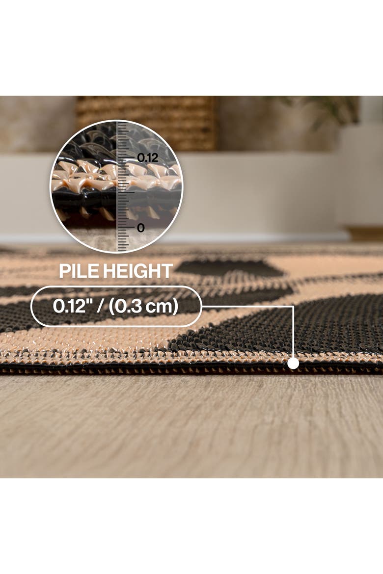 Wilde Classic Botanical Foldable Waterproof Reversible Plastic Straw Outdoor Rug, Alternate, color, Black/Cream