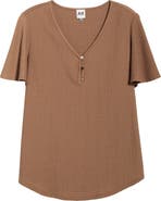 AK ANNE KLEIN Flutter Sleeve V-Neck T-Shirt