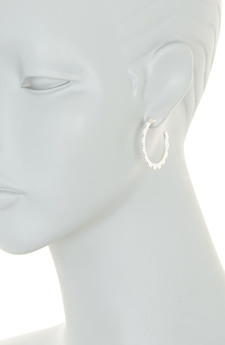 Madewell Scalloped Medium Hoop Earrings, Alternate, color, 