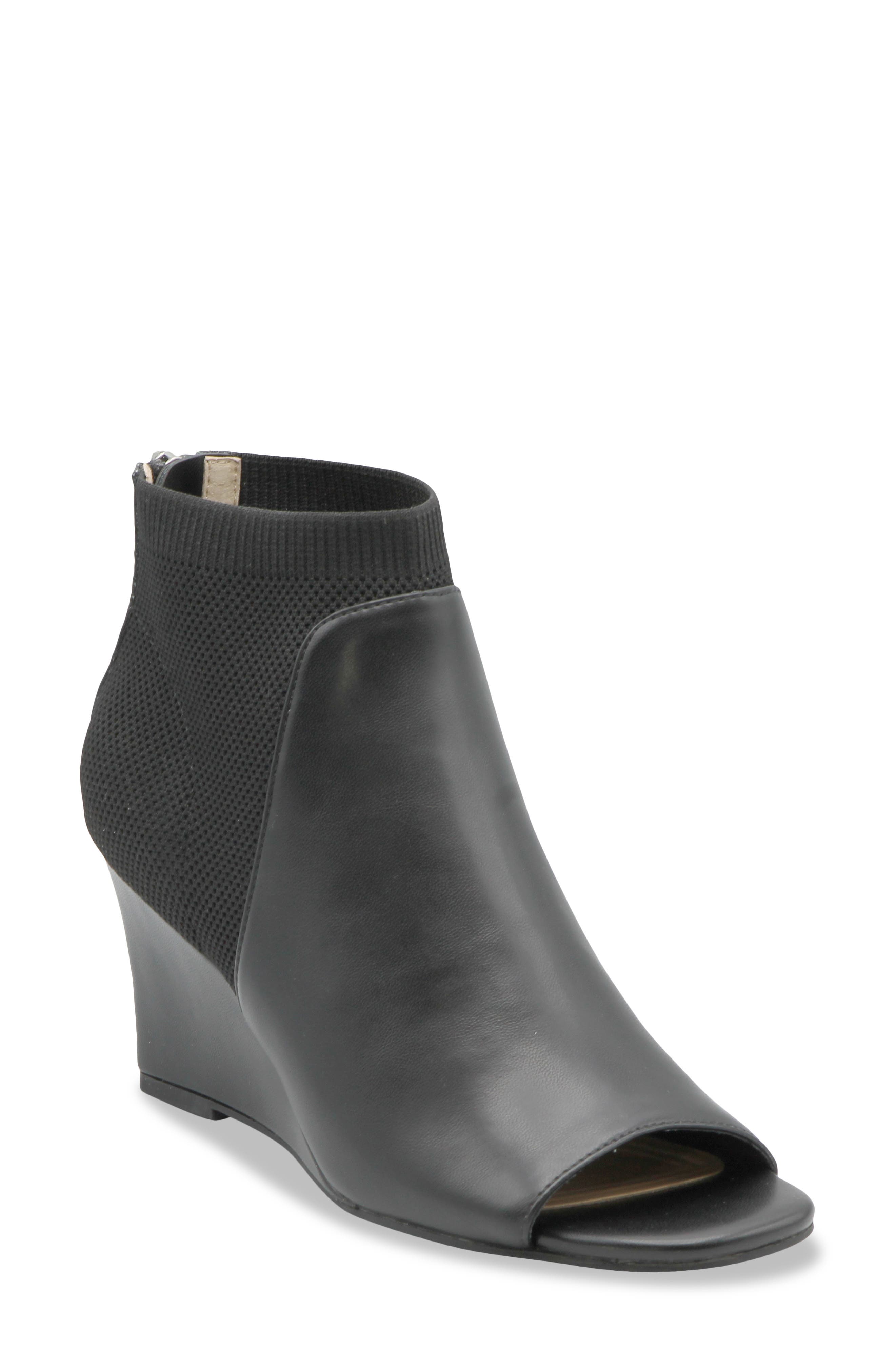 Adrienne Vittadini Aria Wedge Sandal