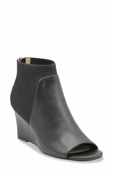 Adrienne Vittadini Aria Wedge Sandal