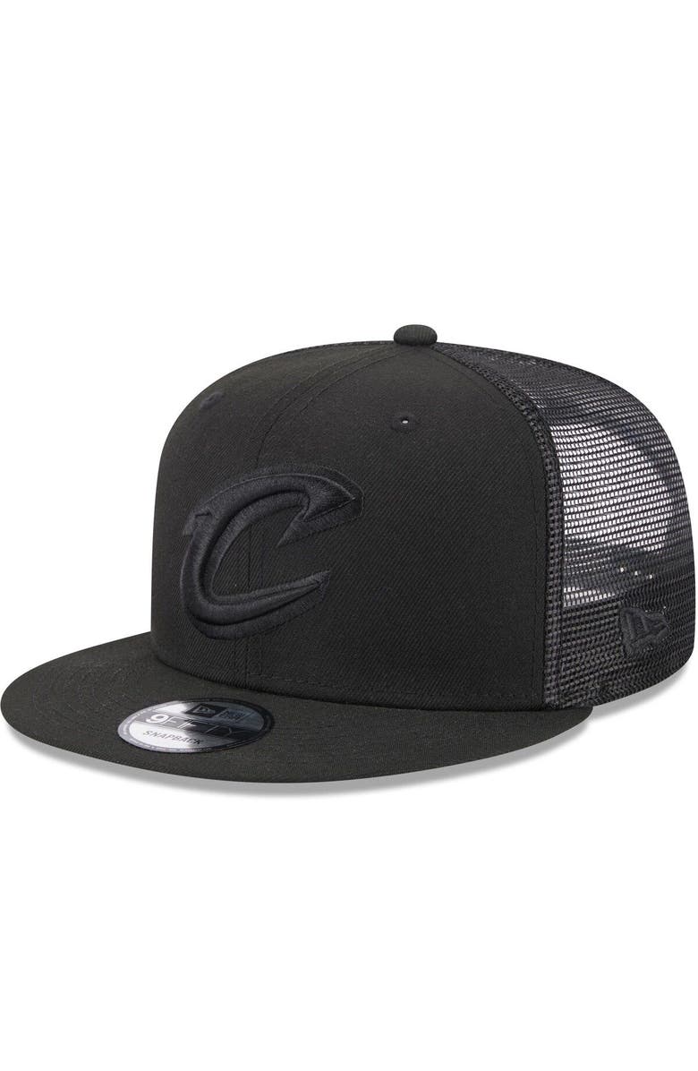New Era Men's New Era Black Cleveland Cavaliers Classic 9FIFTY Trucker Snapback Hat, Main, color, 