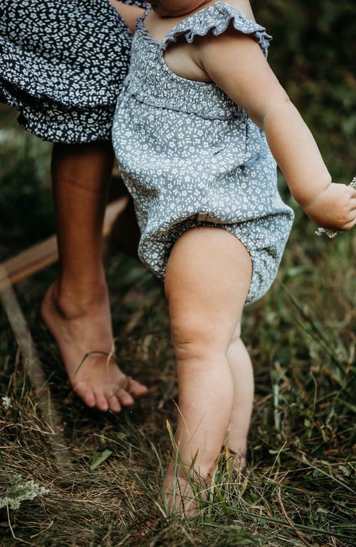L'ovedbaby Floral Organic Cotton Gauze Bubble Romper In Blueberry Floral