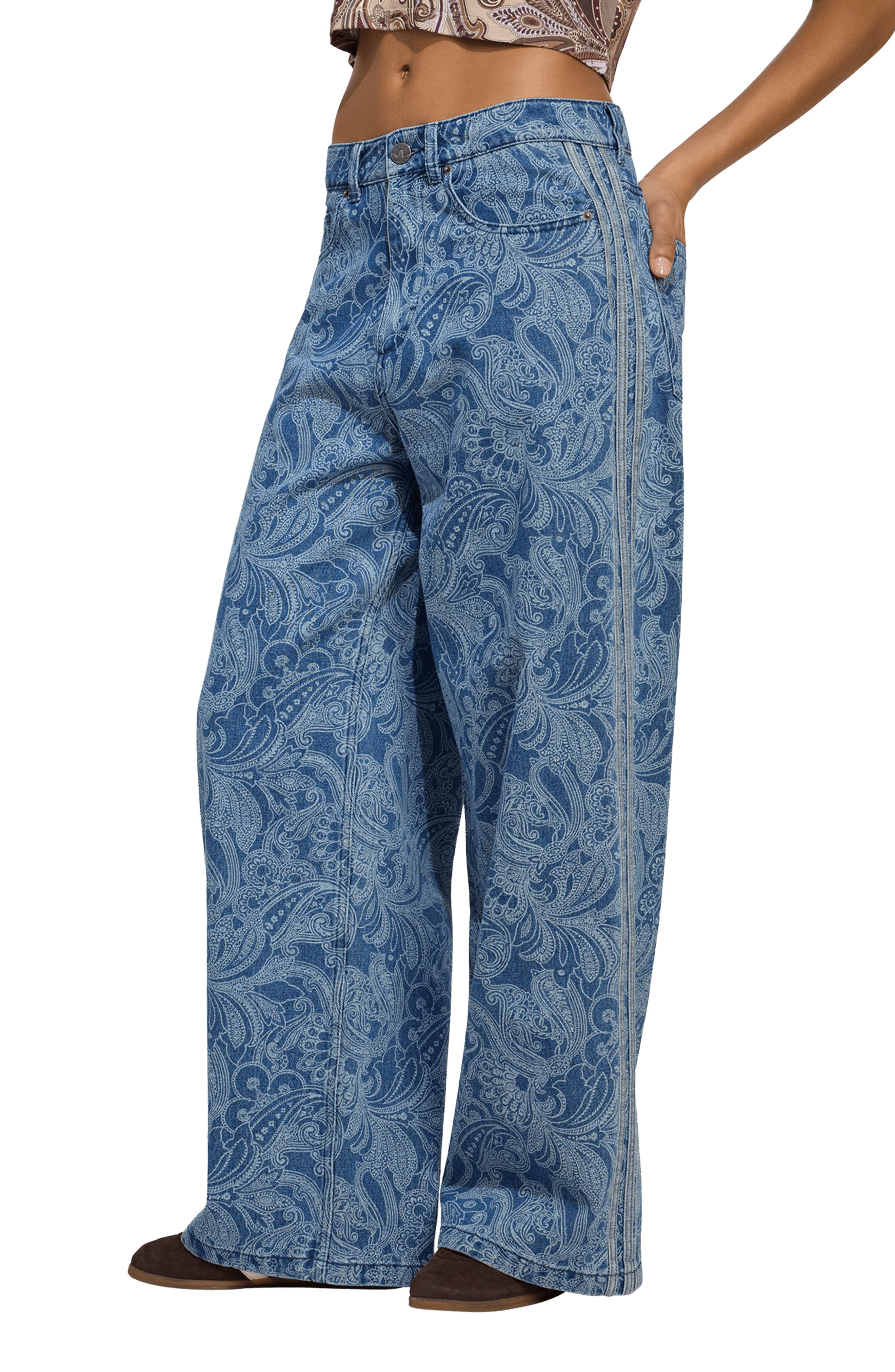 selected MEDIUM VINTAGE/ LIGHT DENIM