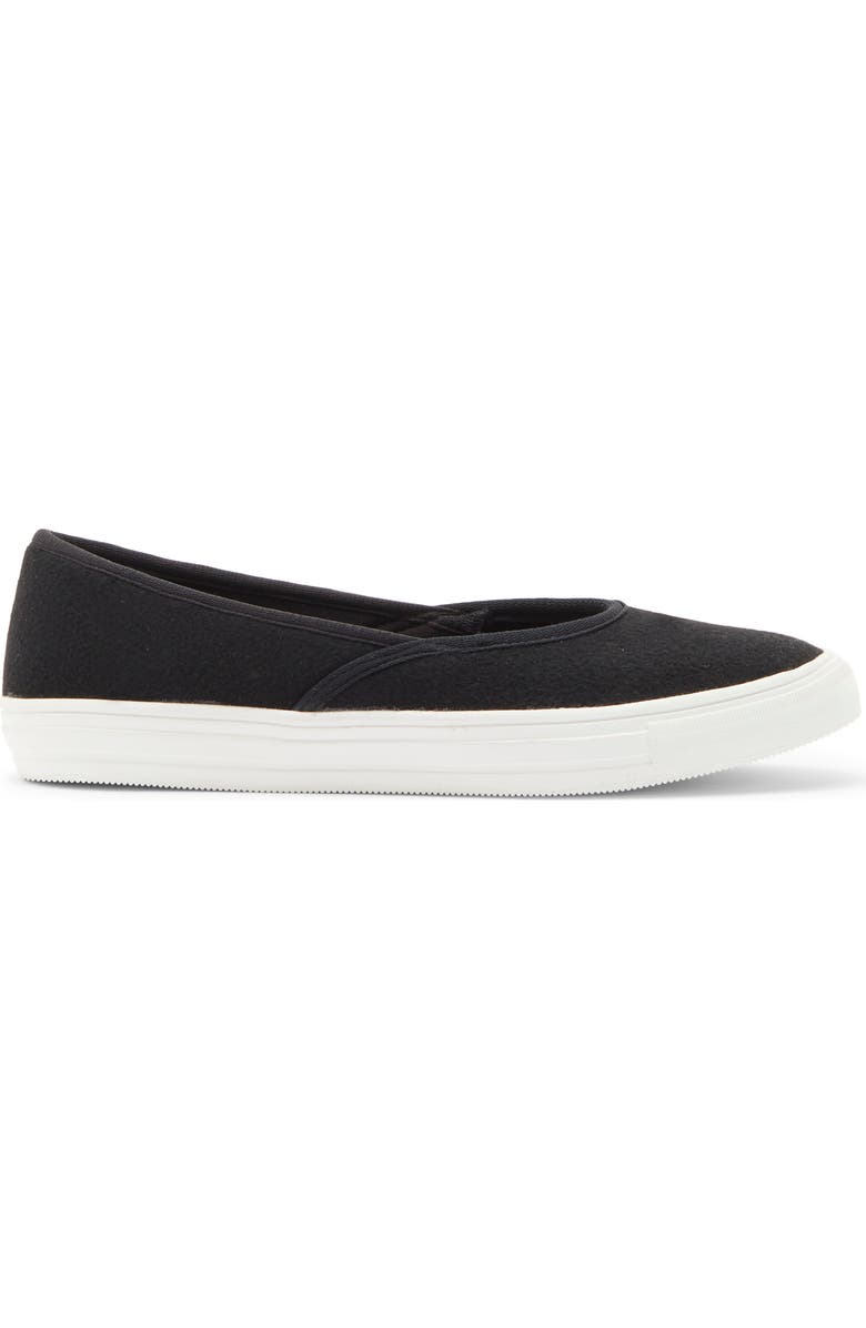FUCHSIA <p>Crossover Sneaker Flat (Women)</p>, Alternate, color, Black
