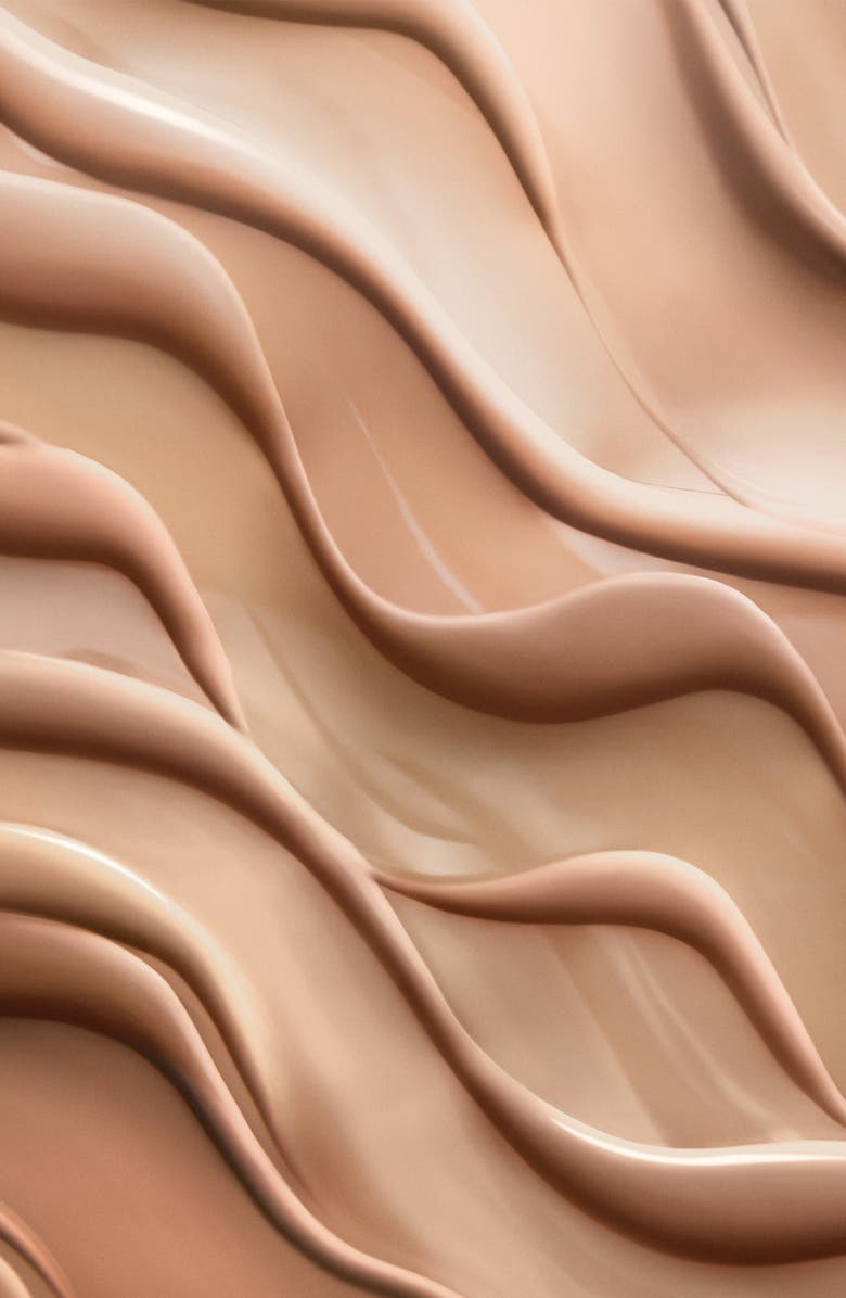 La Mer Soft Fluid Long Wear Foundation SPF 20, Alternate, color, 440 - Amber