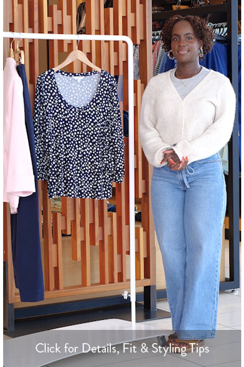 Ruffle Sleeve Print Top video