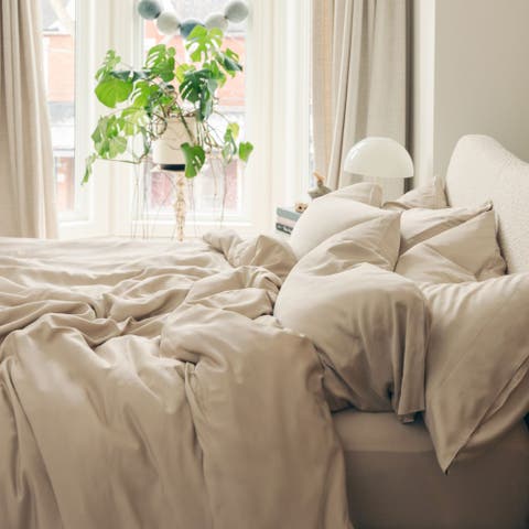 Organic Natural Sateen Bed Sheet Set