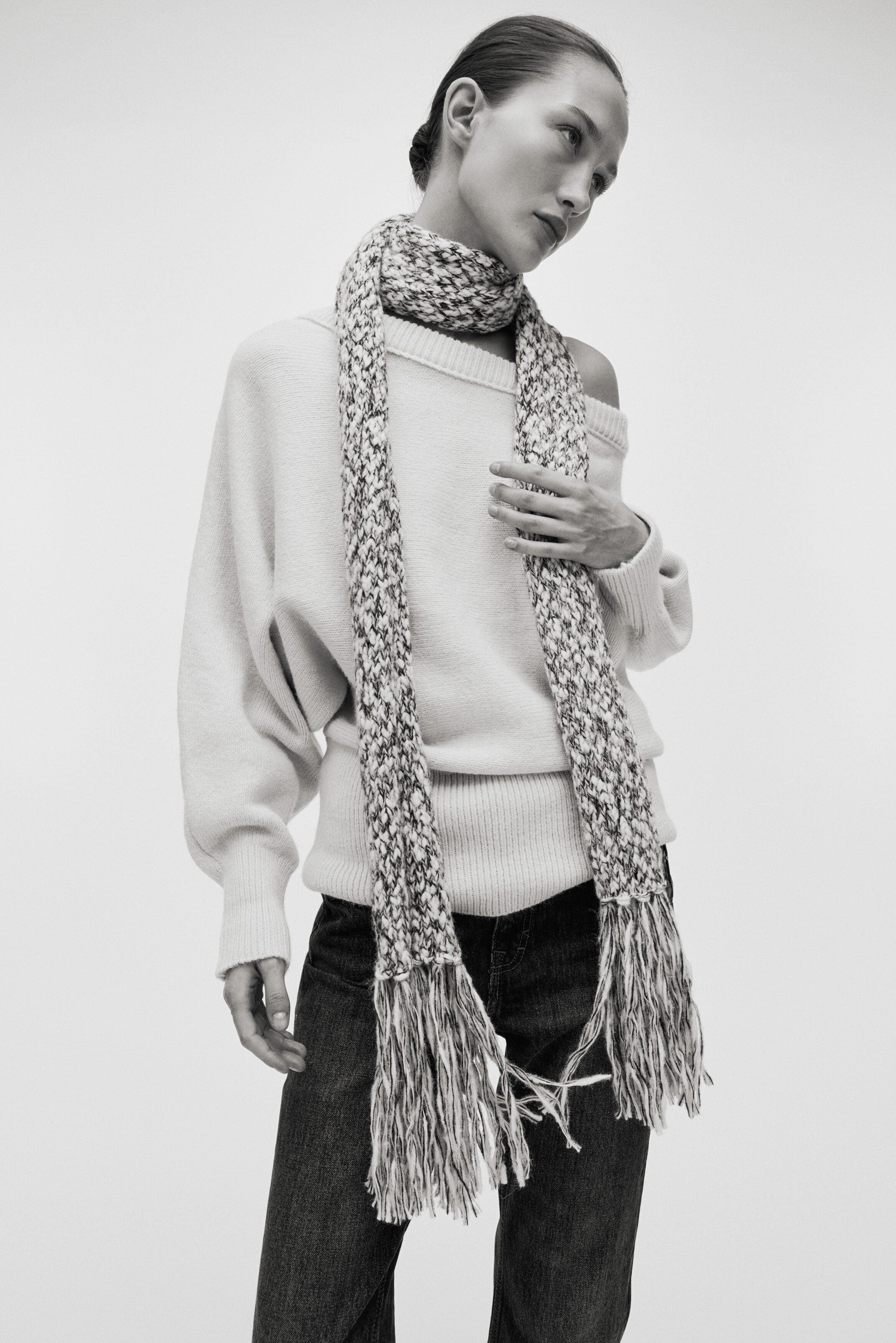 One-shoulder Jumper - image 2
