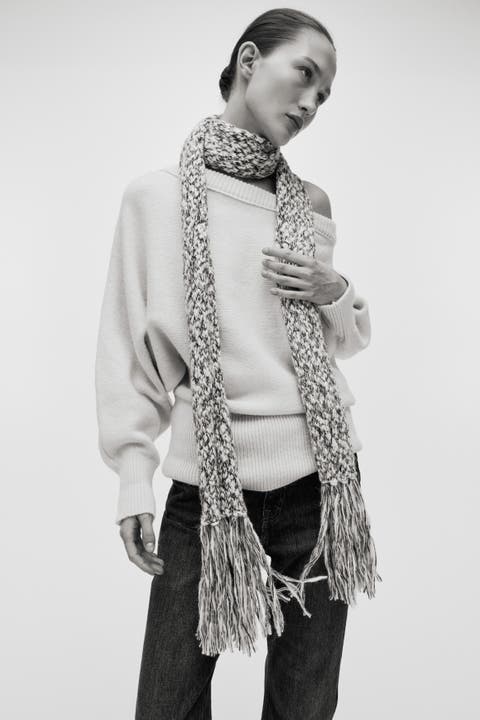 One-shoulder Jumper